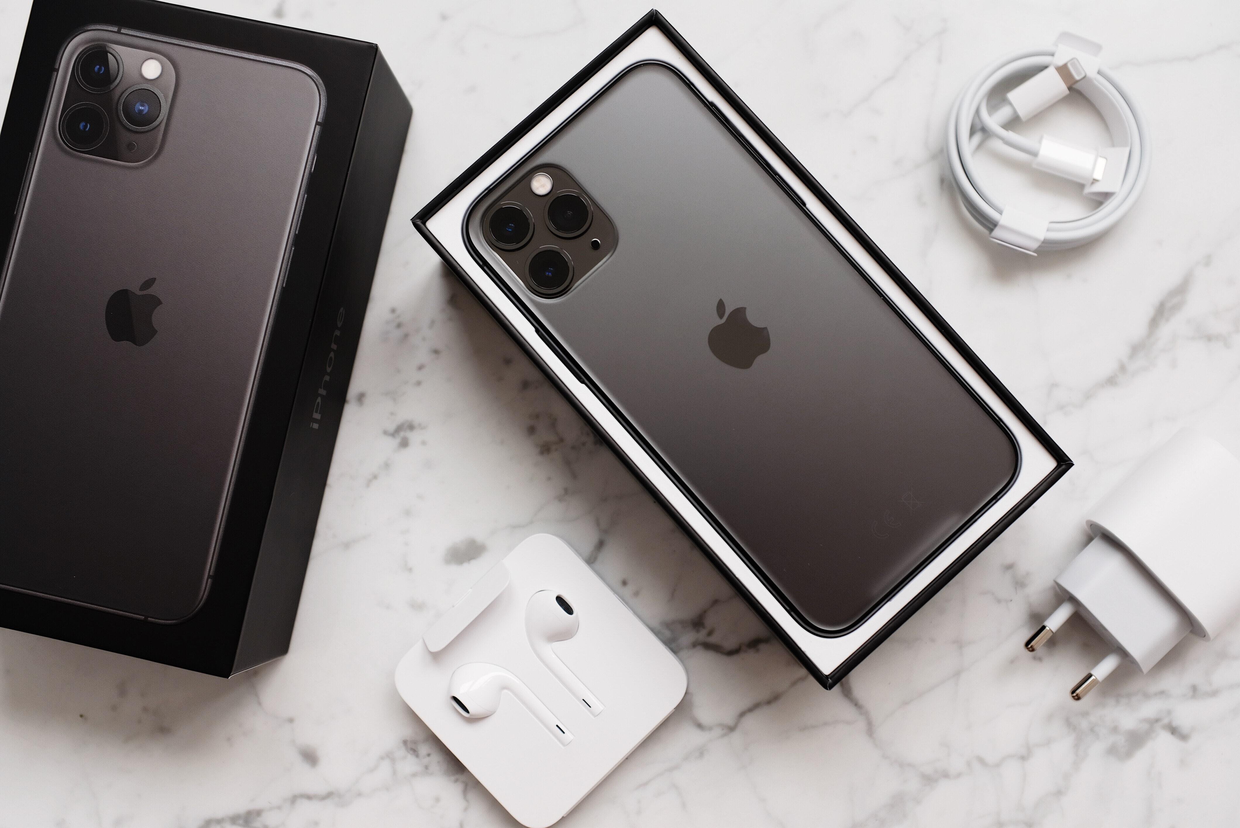 How to Ship an iPhone or an Android Smartphone by Post or Courier